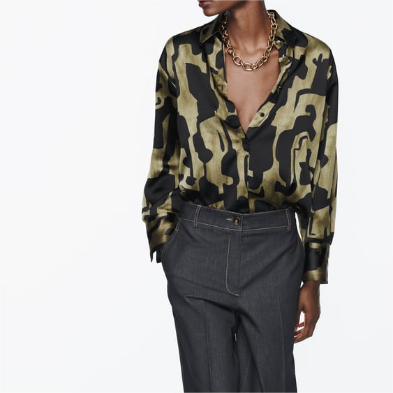 Elegantly Styled Blouse for Everyday Wear