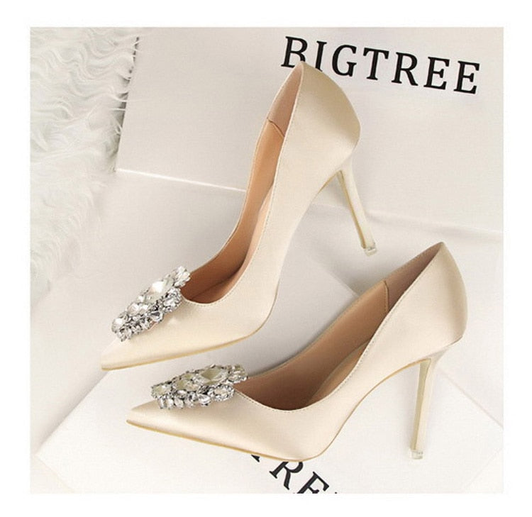 Elegantly Styled Heels for Everyday Wear
