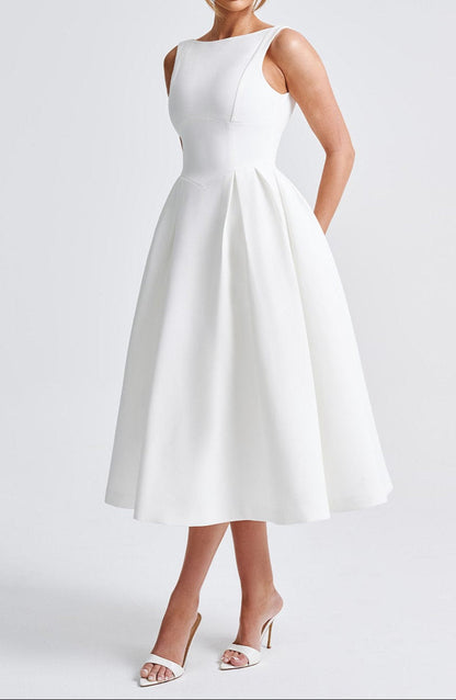 Gracefully Styled Dress for Any Occasion