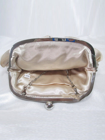 A Vintage Style Bag with Delicate Timeless Details