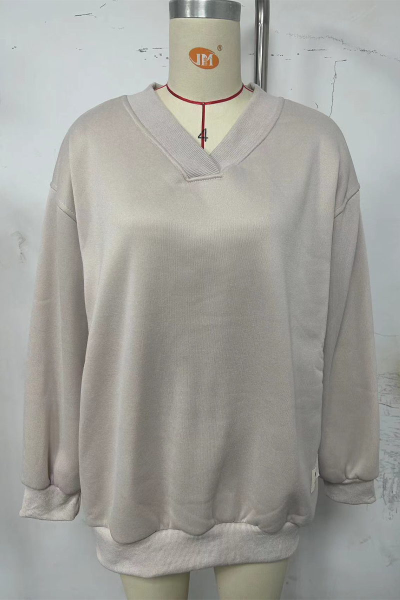 Effortlessly Elegant Garment with a Timeless Design