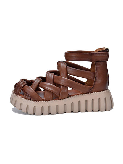 Effortlessly Elegant Sandals with a Timeless Design