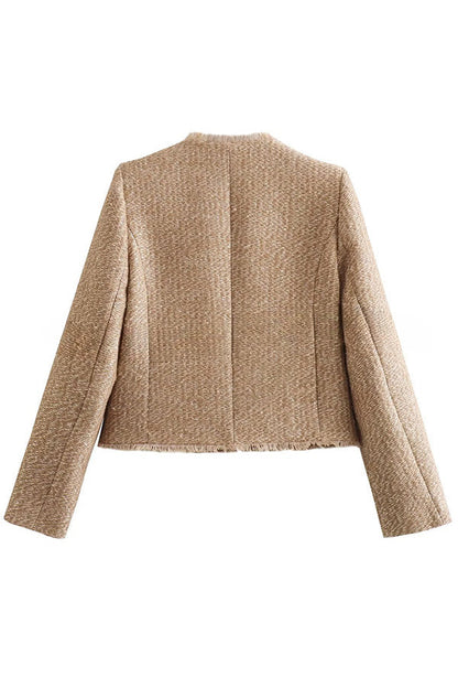 Effortlessly Elegant Jacket with a Timeless Design