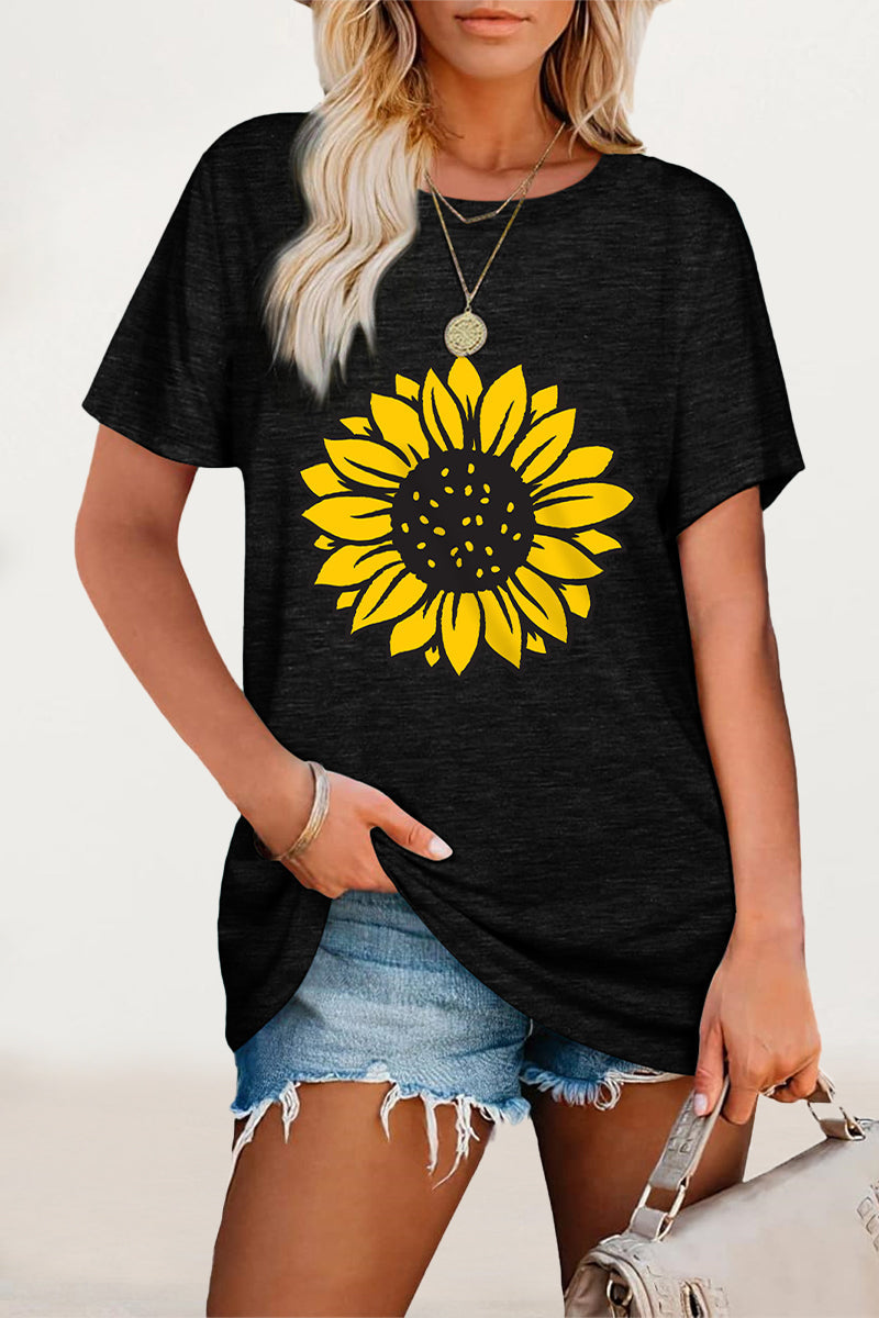 Effortlessly Elegant T-Shirt with a Timeless Design