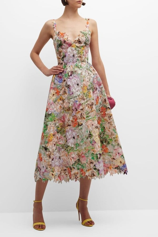 Classic Vintage & Enduringly Stylish Dress