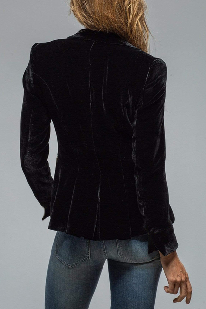 Classic Vintage & Enduringly Stylish Garment