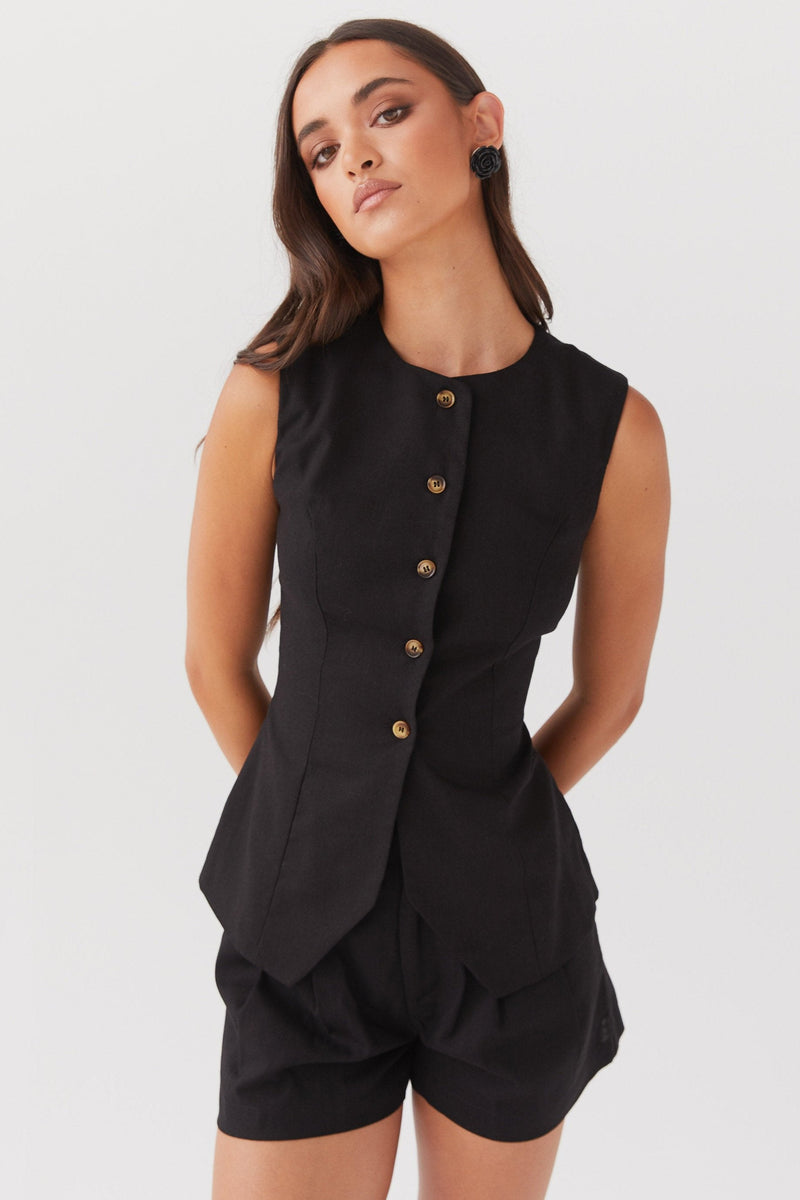 Sophisticated Garment with a Clean Classic Look