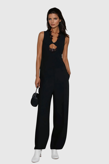 Beautifully Finished Top in a Timeless Design