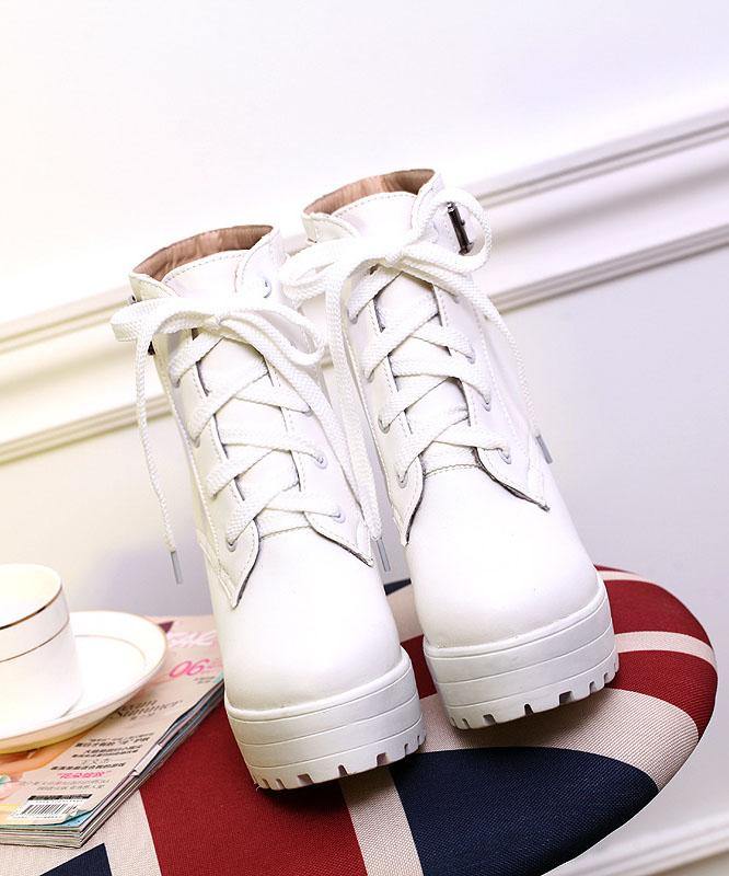 Well Tailored Boots with a Graceful Silhouette