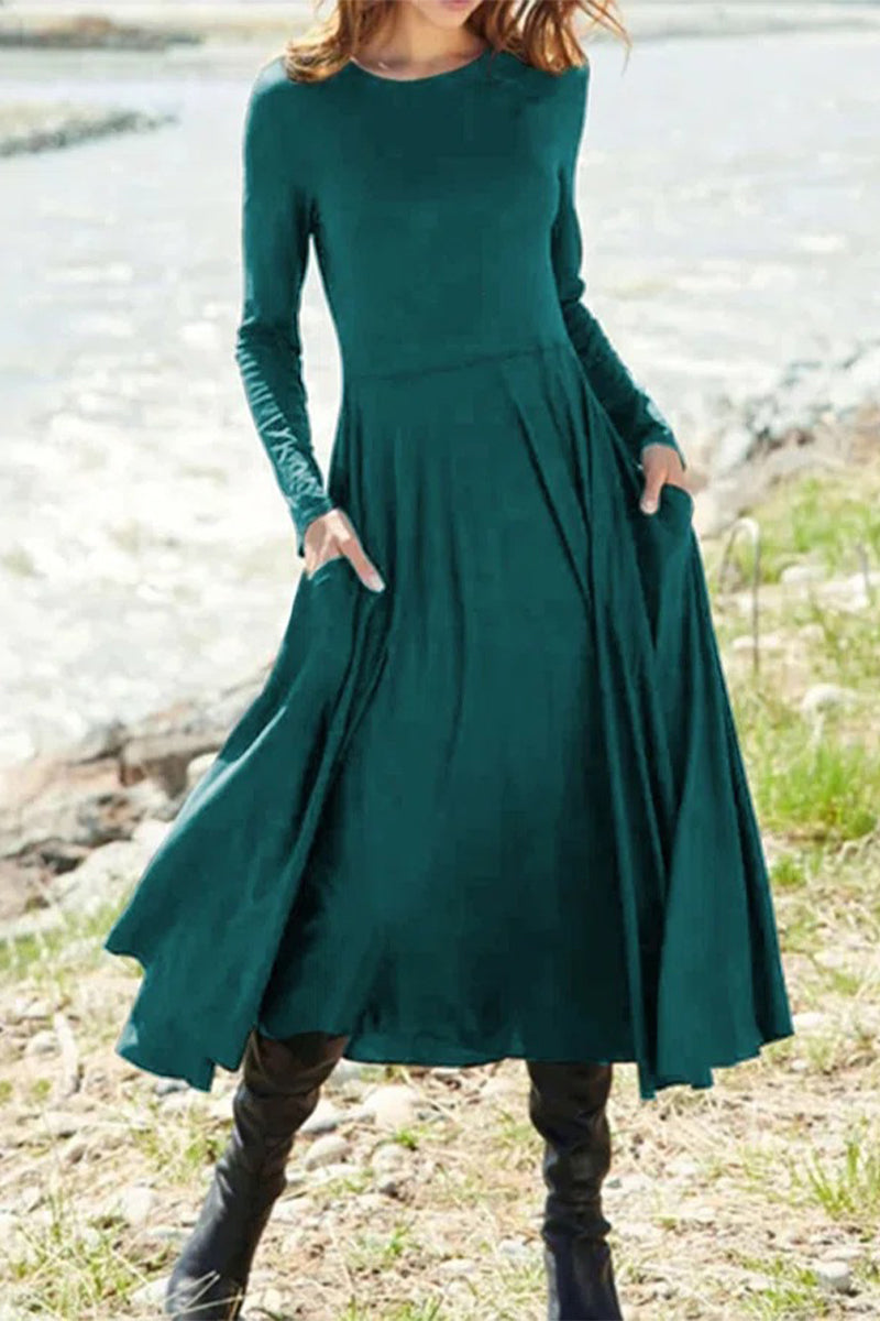 Effortlessly Elegant Dress with a Timeless Design