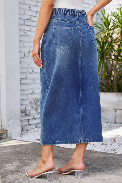 Sophisticated Garment with a Clean Classic Look