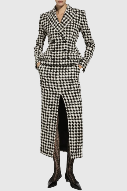 Effortlessly Elegant Jacket with a Timeless Design