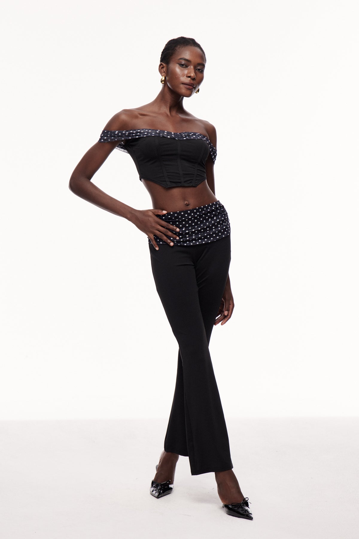 Well Tailored Pants with a Graceful Silhouette