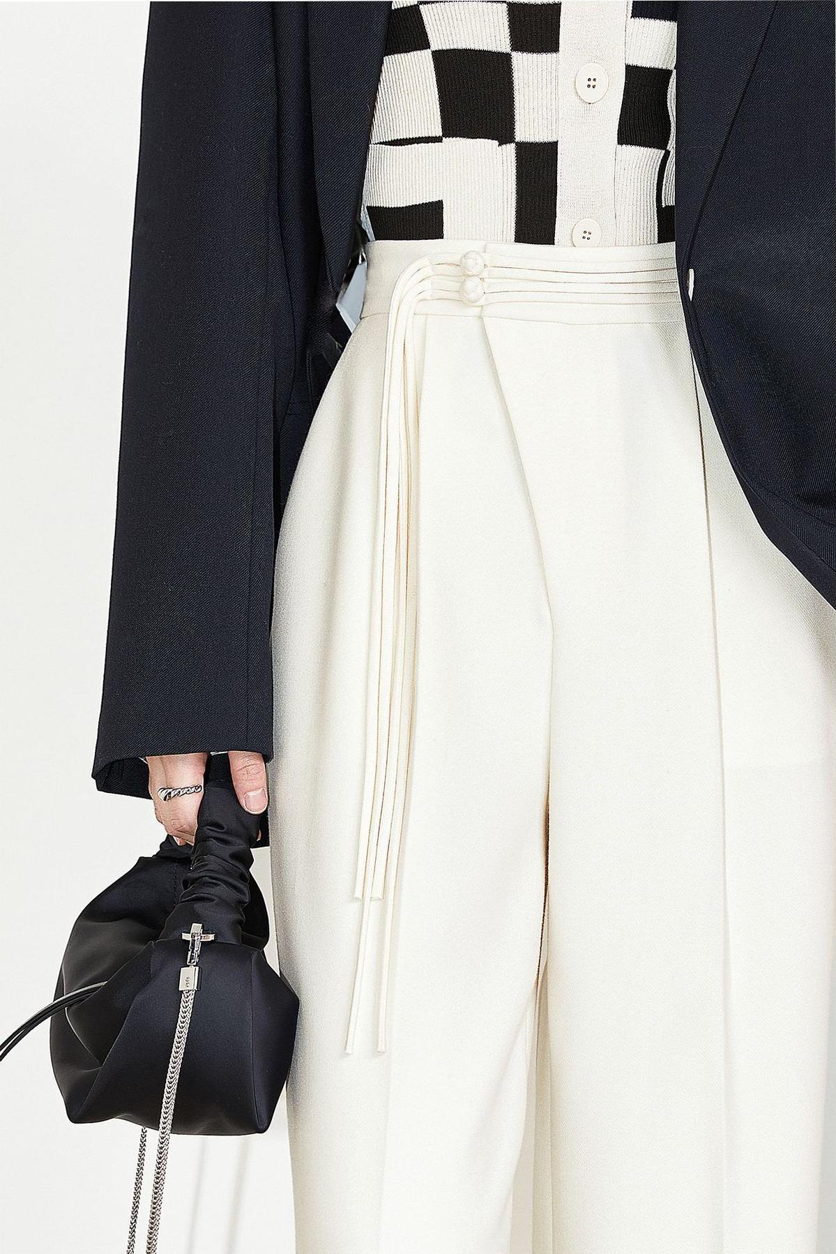 Polished Pants with an Effortless Classic Look