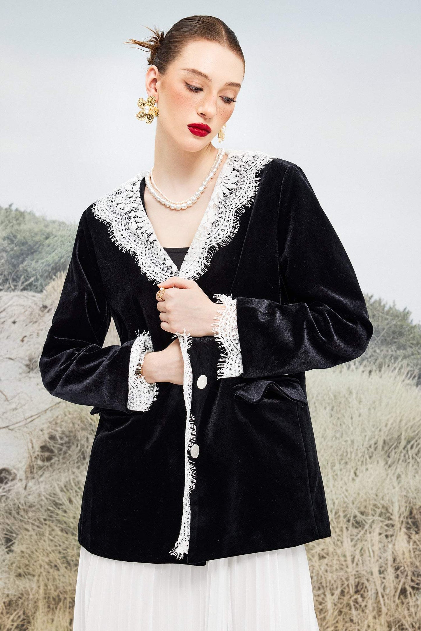 Effortlessly Elegant Garment with a Timeless Design