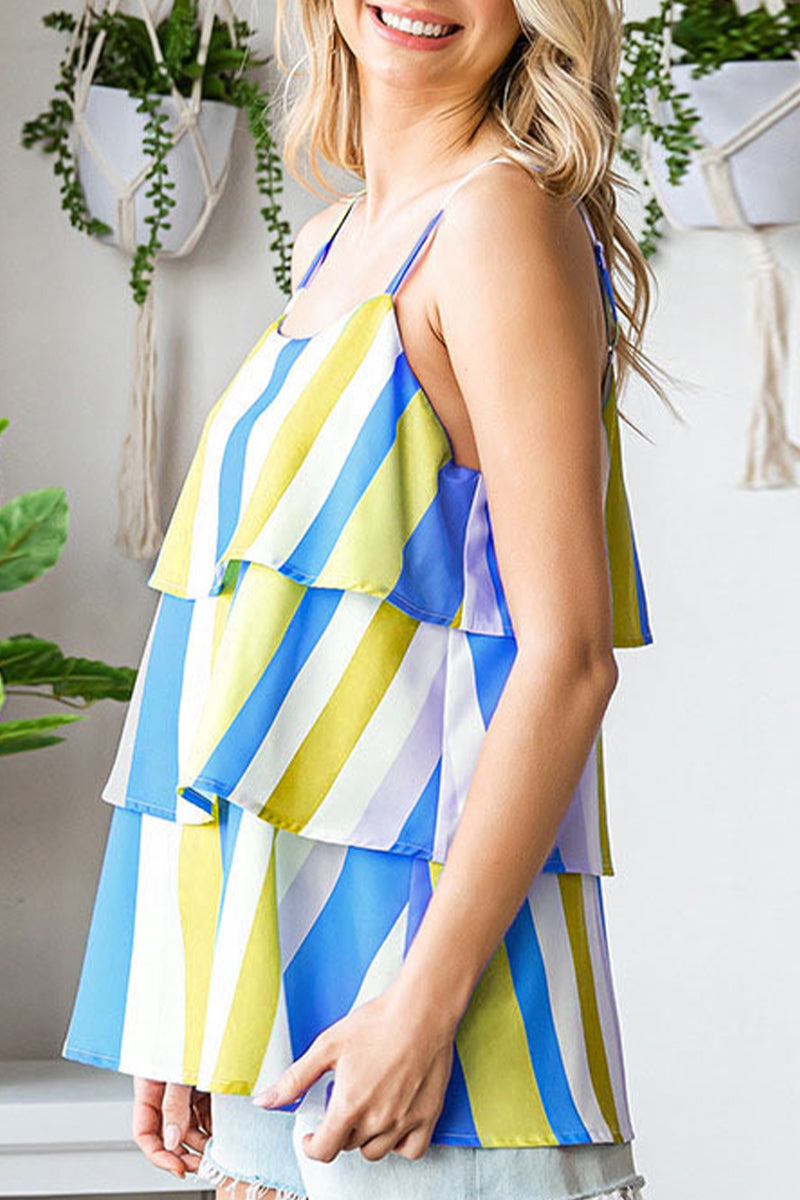Well Tailored Top with a Graceful Silhouette
