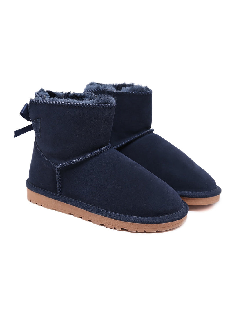 Polished Boots with an Effortless Classic Look