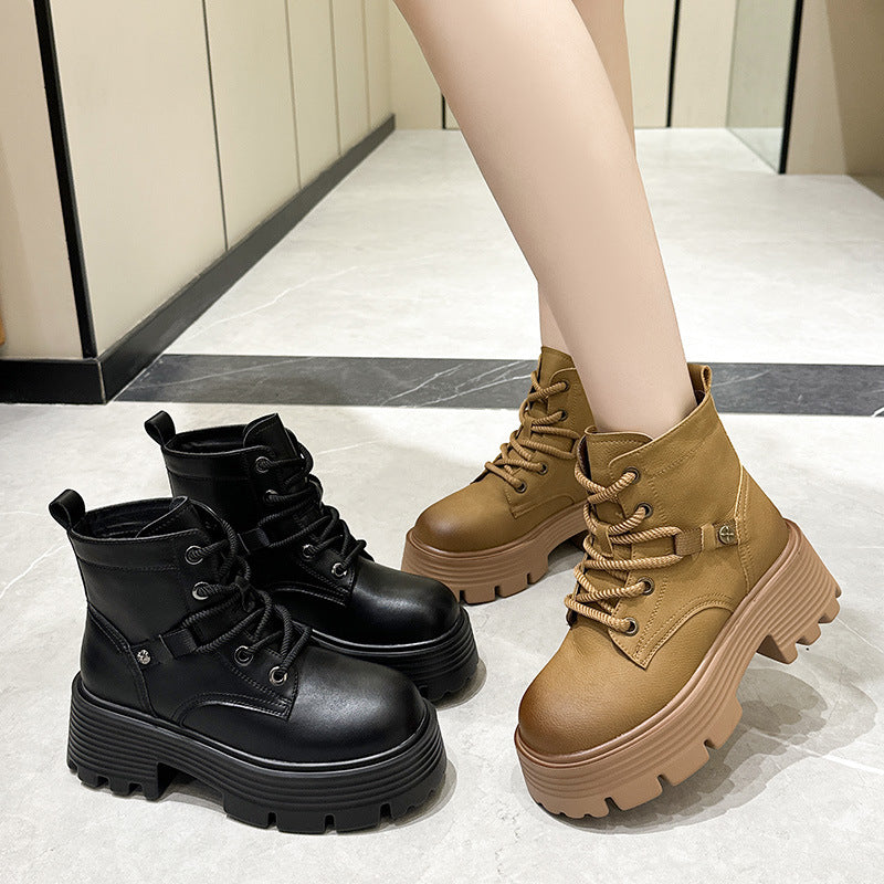 Polished Boots with an Effortless Classic Look