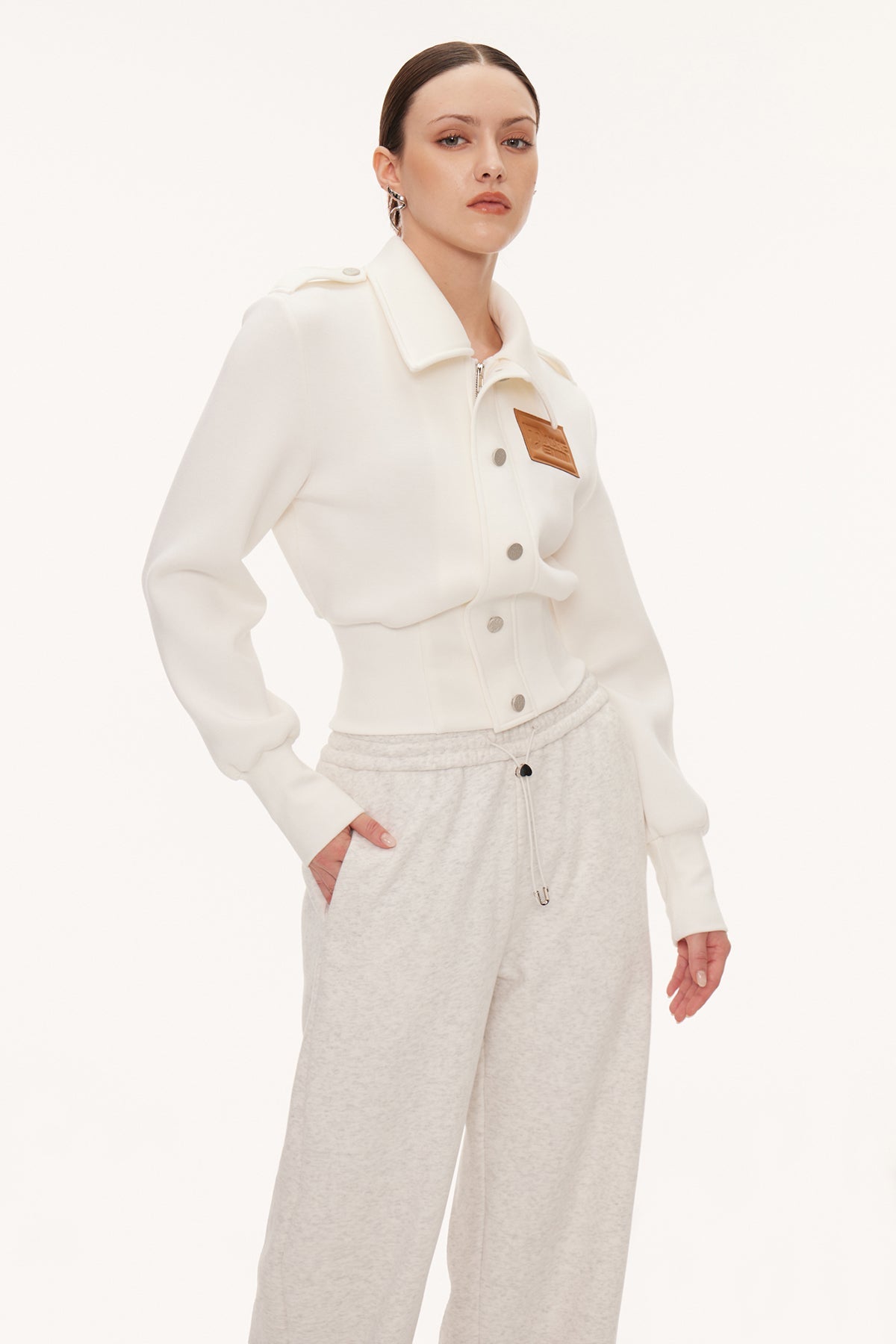 Effortlessly Elegant Jacket with a Timeless Design