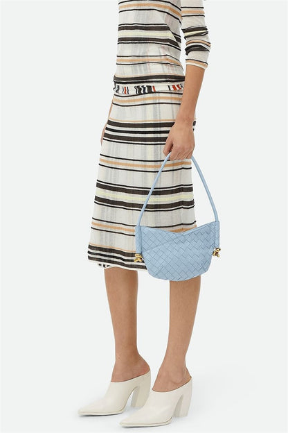 Gracefully Styled Bag for Any Occasion