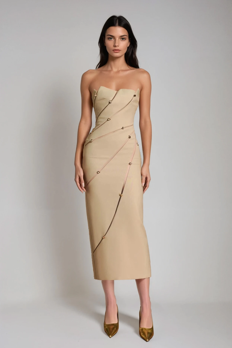 Gracefully Styled Dress for Any Occasion