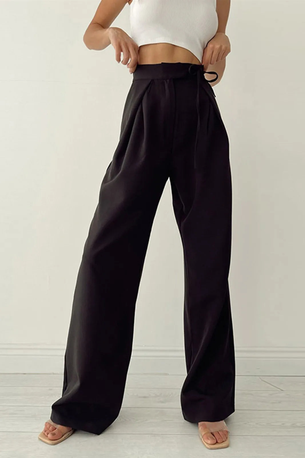Classic Vintage Pants with a Flattering Fit