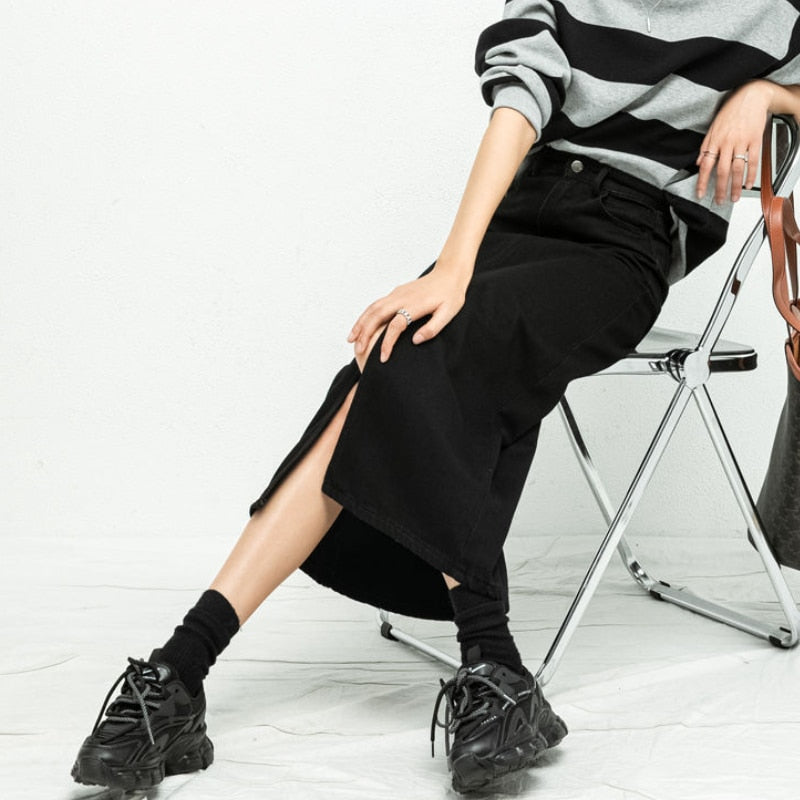 Effortlessly Elegant Garment with a Timeless Design
