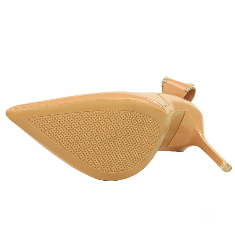 A Vintage Style Heels with Delicate Timeless Details