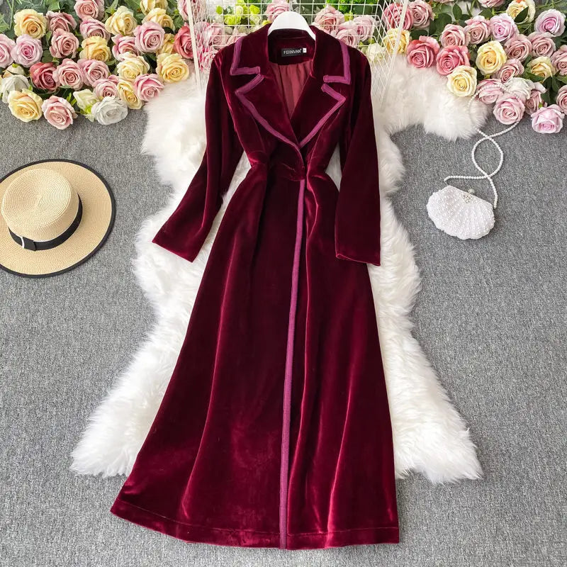 Elegantly Styled Coat for Everyday Wear