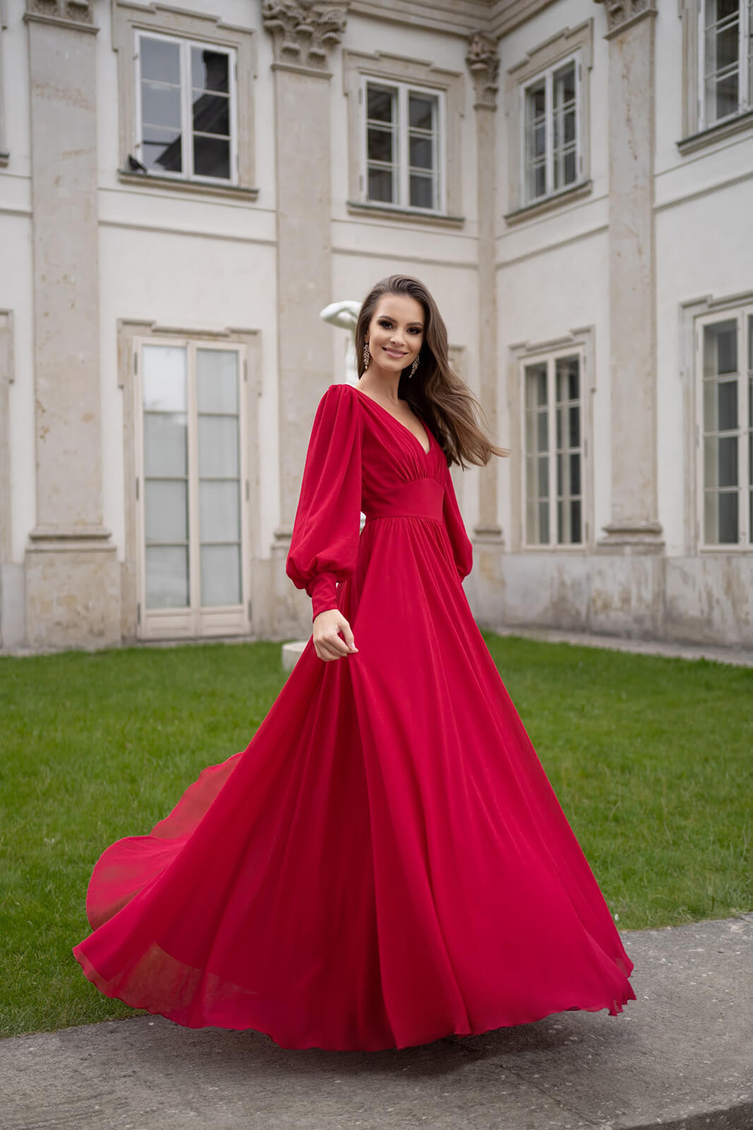 Classic Vintage Dress with a Flattering Fit