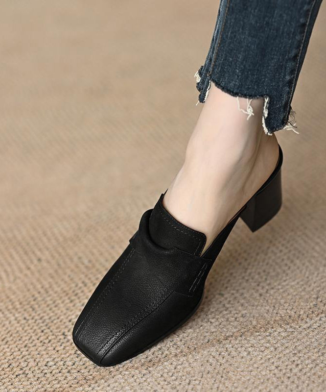 Well Tailored Sandals with a Graceful Silhouette