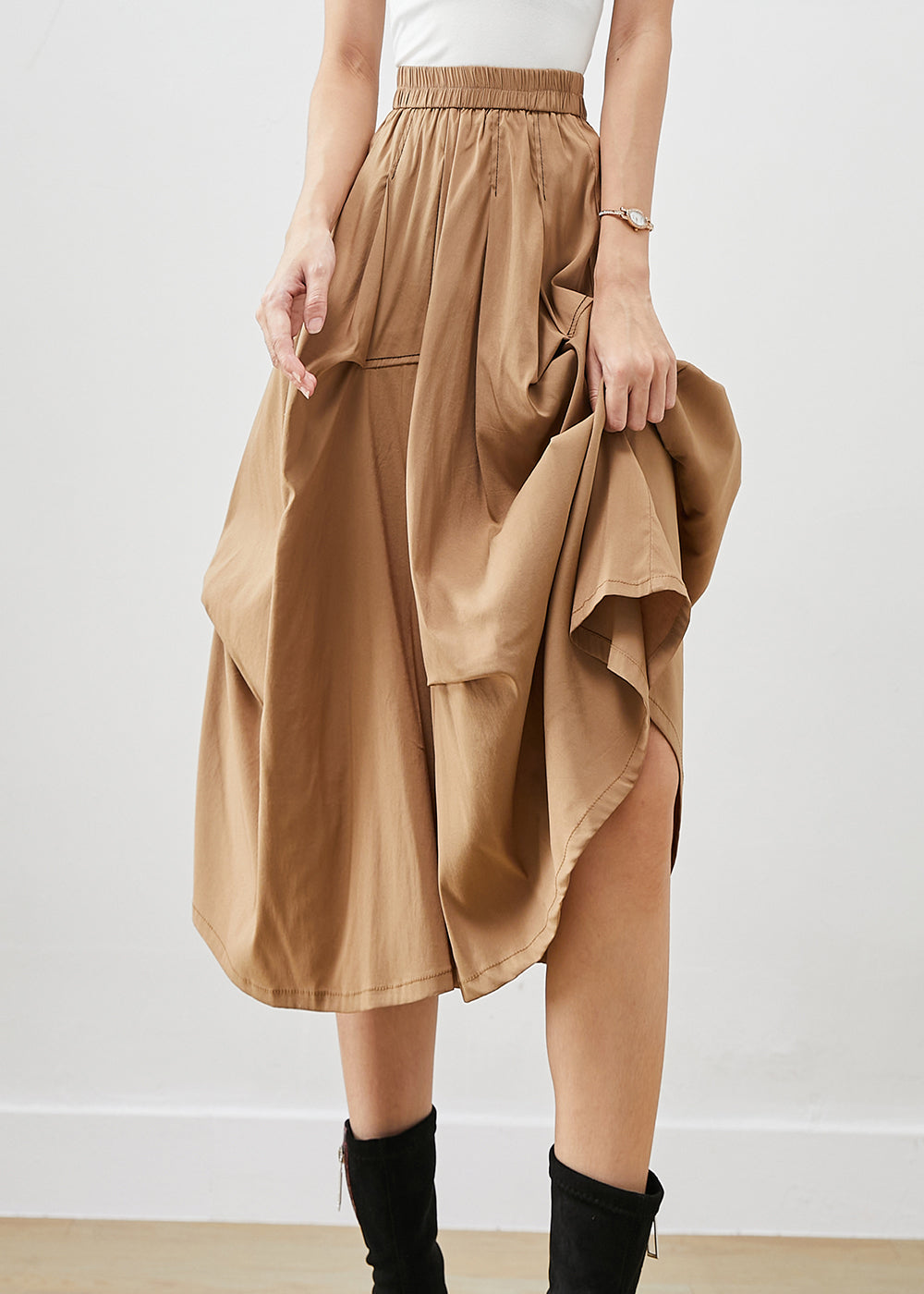 Sophisticated Garment with a Clean Classic Look