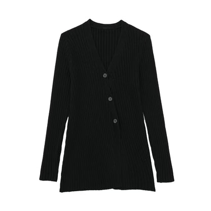 Effortlessly Elegant Cardigan with a Timeless Design