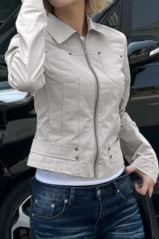 Effortlessly Elegant Jacket with a Timeless Design