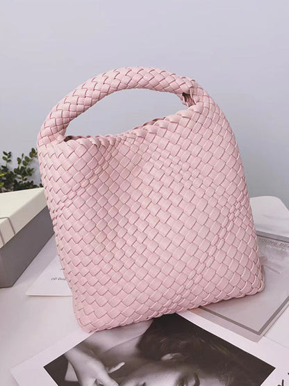 Beautifully Finished Bag in a Timeless Design