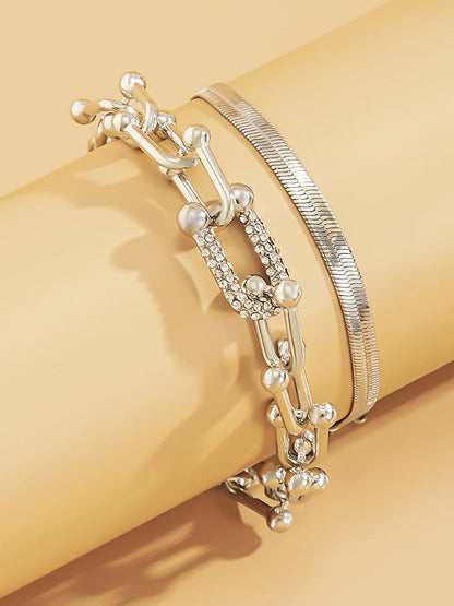 Sophisticated Garment with a Clean Classic Look