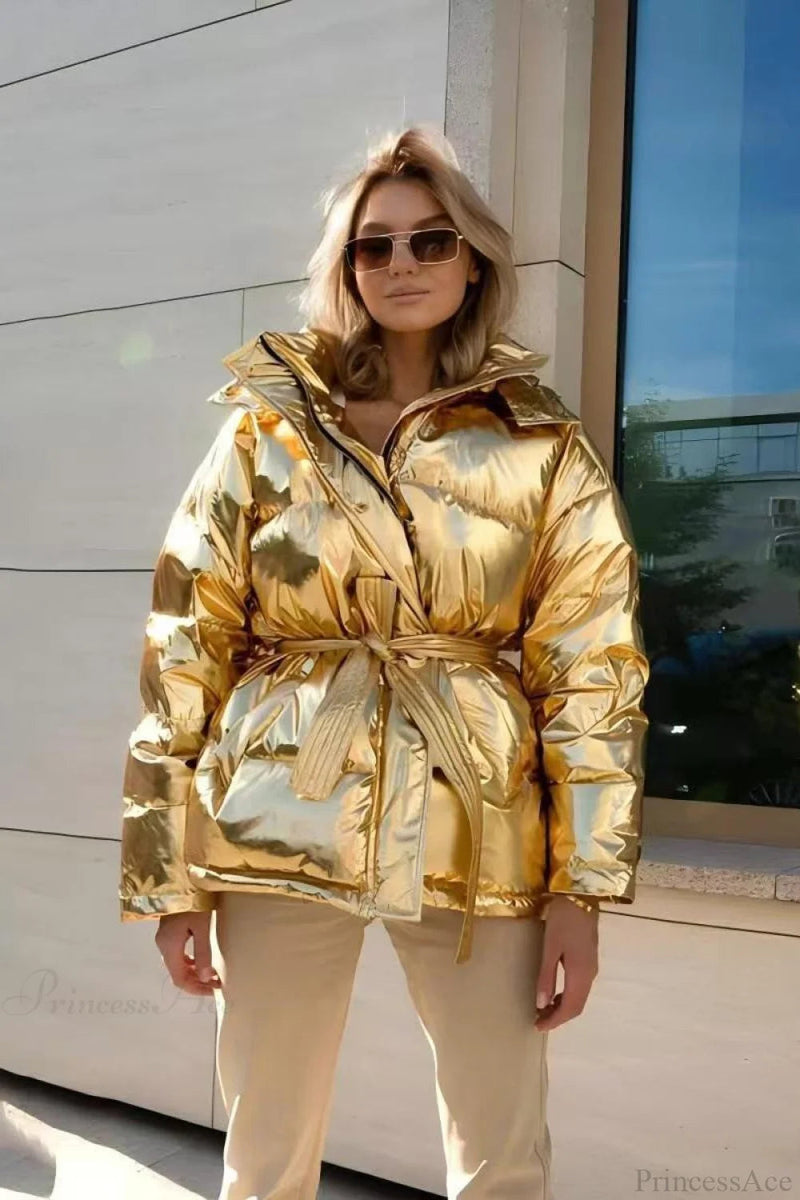 Effortlessly Elegant Coat with a Timeless Design