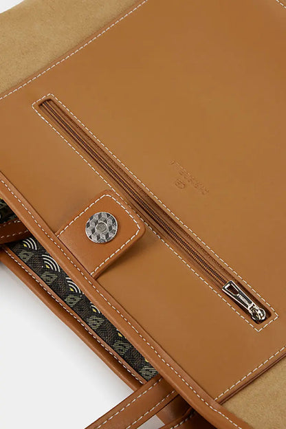 Polished Bag with an Effortless Classic Look