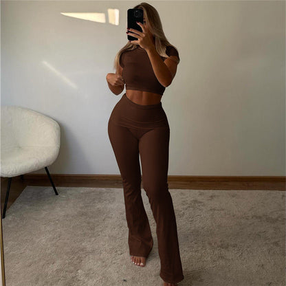 Well Tailored Trousers with a Graceful Silhouette