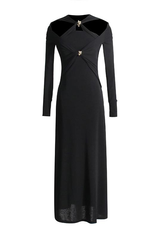 Gracefully Styled Dress for Any Occasion