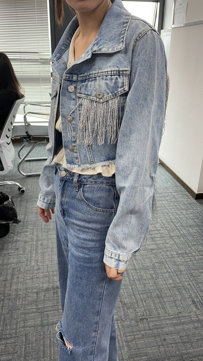 Effortlessly Elegant Jacket with a Timeless Design