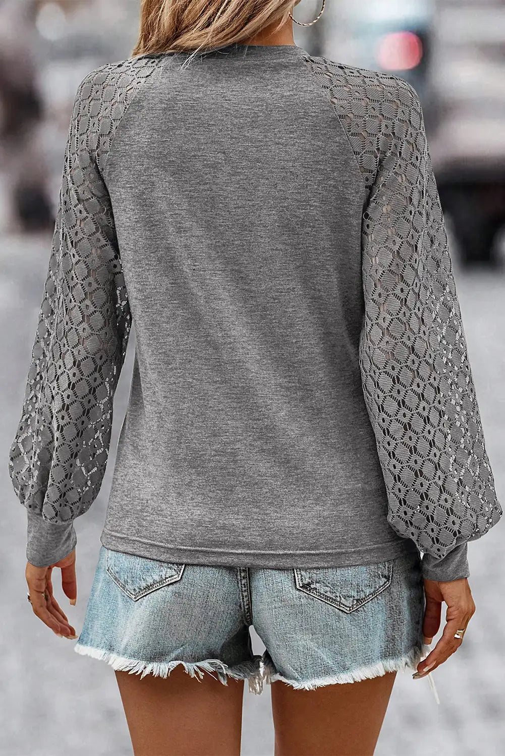 Well Tailored Top with a Graceful Silhouette