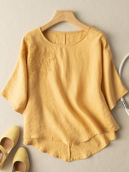 Elegantly Styled Blouse for Everyday Wear