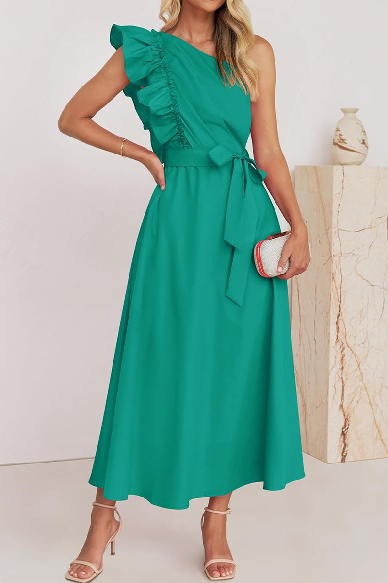 Well Tailored Dress with a Graceful Silhouette