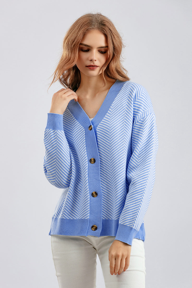 Classic Vintage Sweater with a Flattering Fit