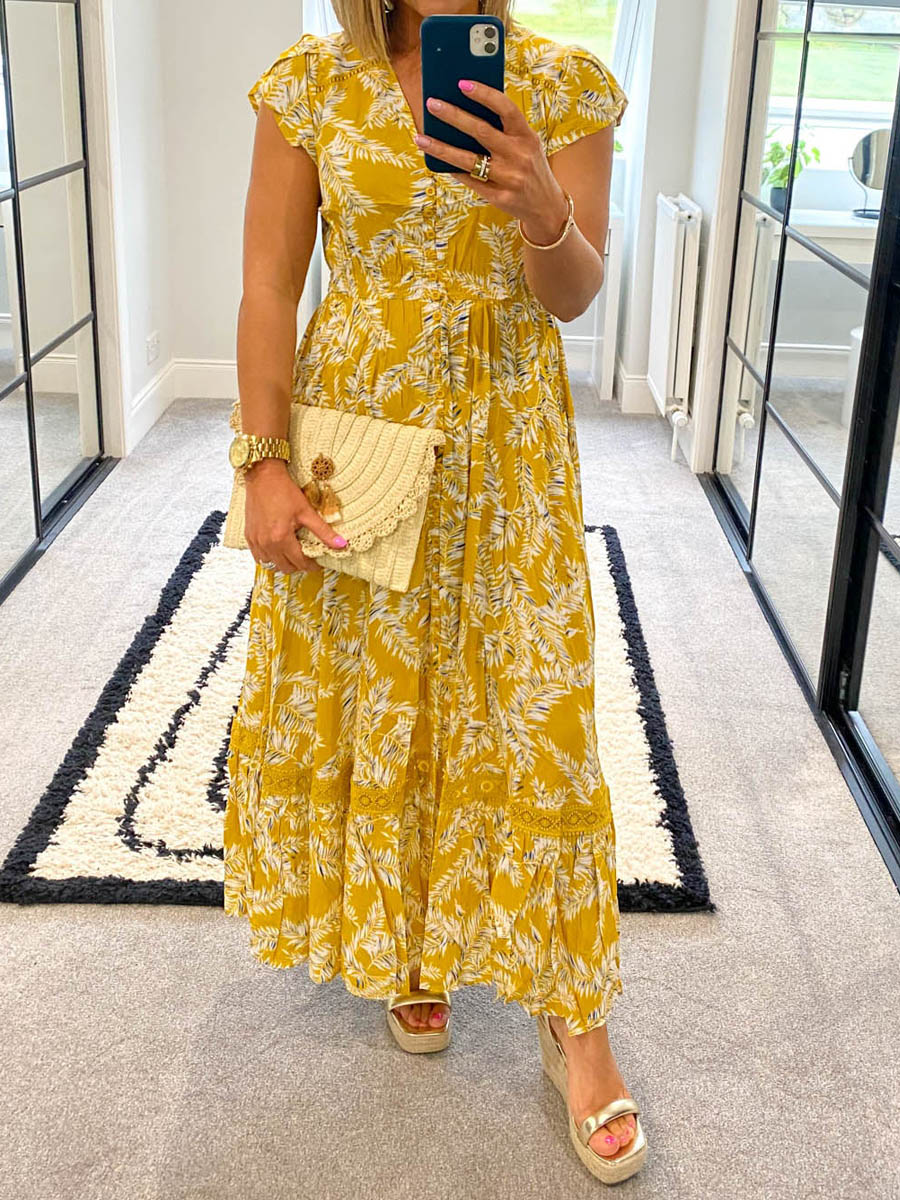 Polished Dress with an Effortless Classic Look