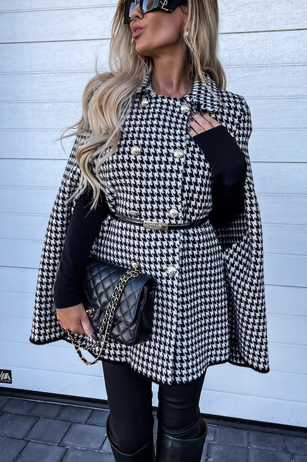 Well Tailored Coat with a Graceful Silhouette