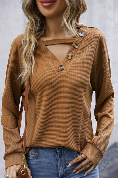 Effortlessly Elegant Top with a Timeless Design