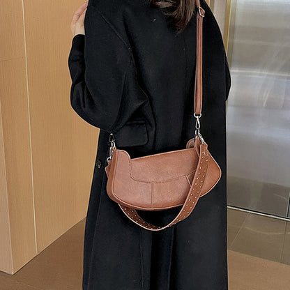 Well Tailored Bag with a Graceful Silhouette