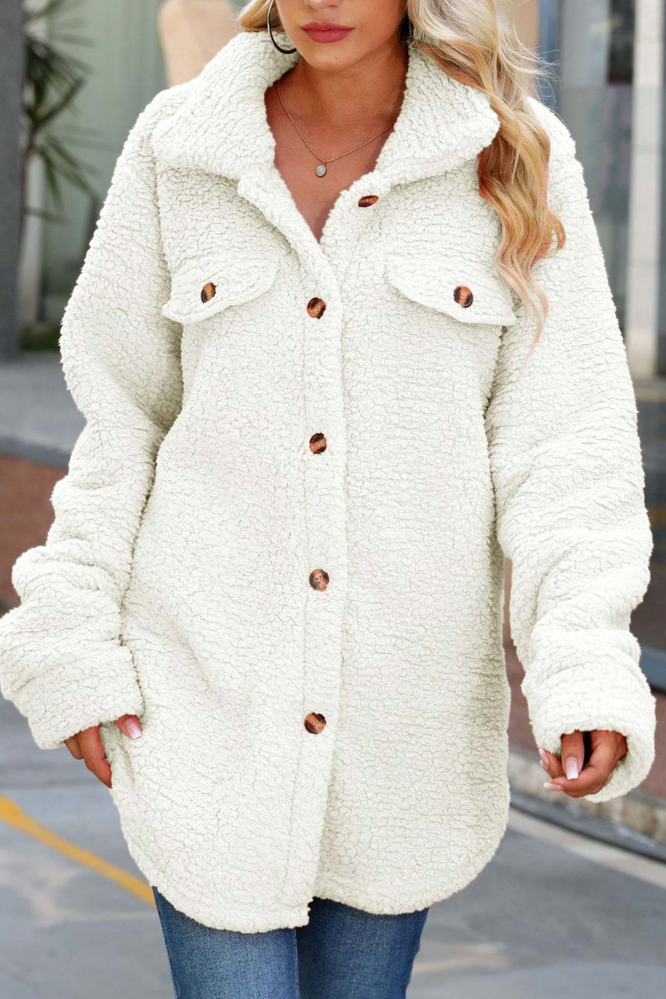 Elegantly Styled Coat for Everyday Wear